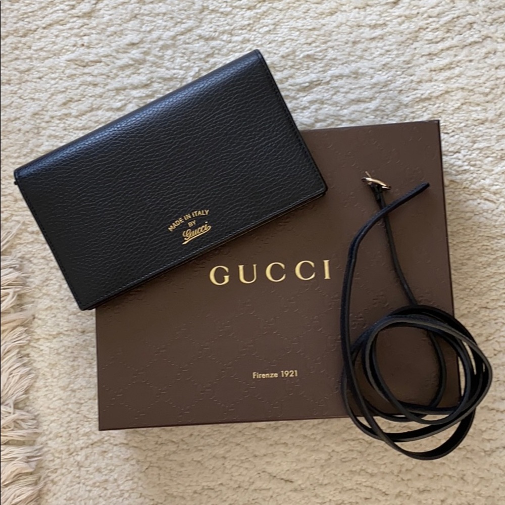 Authentic Gucci Sling bag/ Wallet